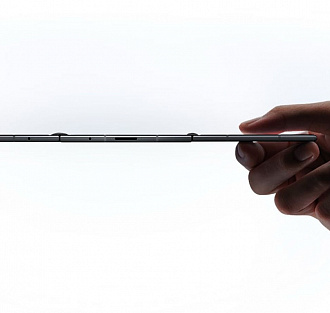 Samsung представила свой первый Galaxy Z TriFold. Apple, смотри, как надо!