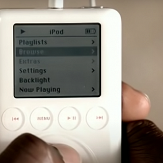 Рэпер 50 Cent рассказал, как уговорил Стива Джобса заплатить ему за рекламу iPod в его клипе