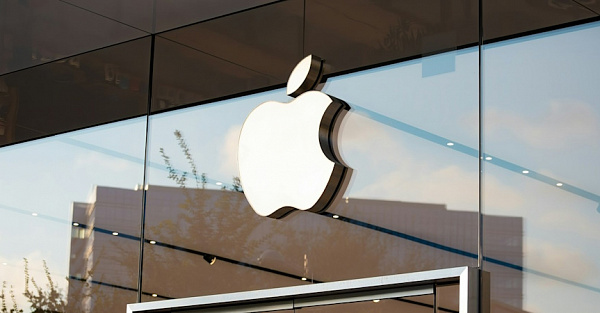 Apple влипла в большие неприятности из-за сторонних магазинов в iOS