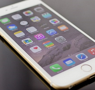 Пользователи iOS окажутся под колпаком у спецслужб