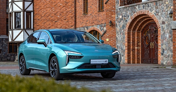 Представлен российский электрокар «Амберавто А5» от «Автотора». И нет, это не китаец