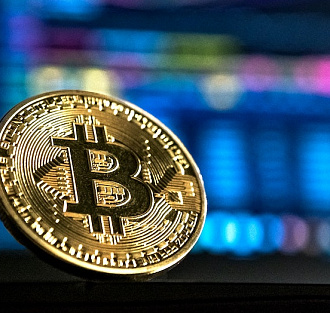 Криптобиржа Binance остановила вывод Bitcoin. Его курс критически обвалился
