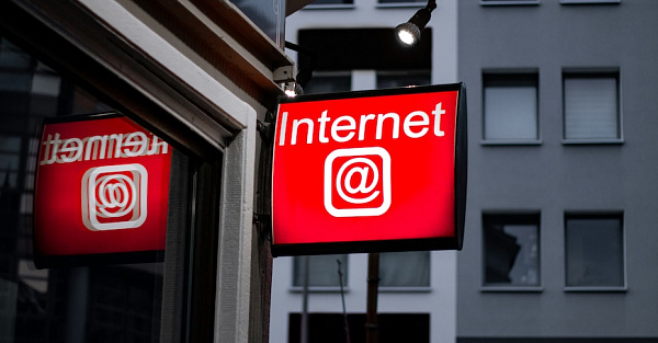 Жители РФ нашли идеальную замену мобильному интернету и массово переходят на нее с начала лета