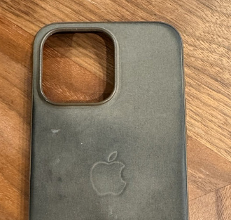 Покупатели показали, во что превращается Apple FineWoven за несколько недель использования 🤢