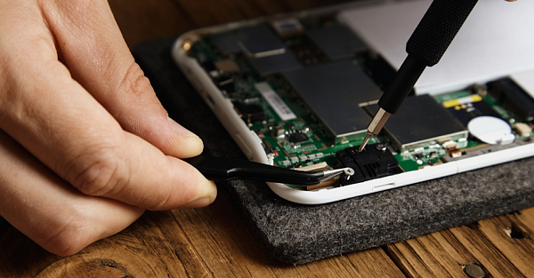 «Авито Услуги»: спрос на ремонт техники Apple вырос в России почти в 1,5 раза