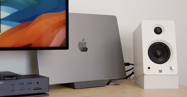 Умелец ловко избавил MacBook Air от самой неприятной проблемы. Учись, Apple!