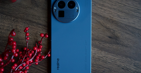 Обзор смартфона realme GT8 Pro: когда захотел понравиться всем