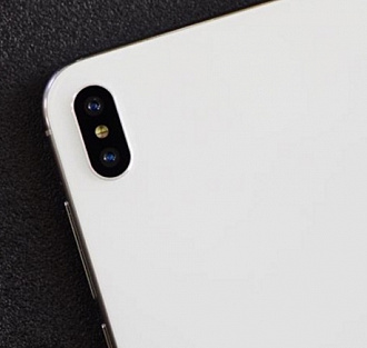 Фотографии безрамочного смартфона Xiaomi Mi6