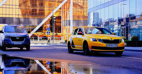 Водители «Яндекс Такси» теряют треть заработка из-за нововведения в тарифах