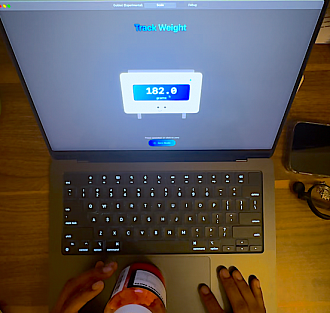 Умелец превратил Macbook в… настольные весы. Это может сделать любой пользователь!