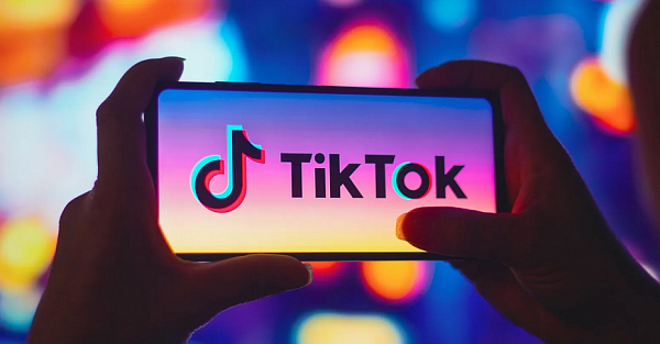 TikTok прикрыл лазейку со сменой региона