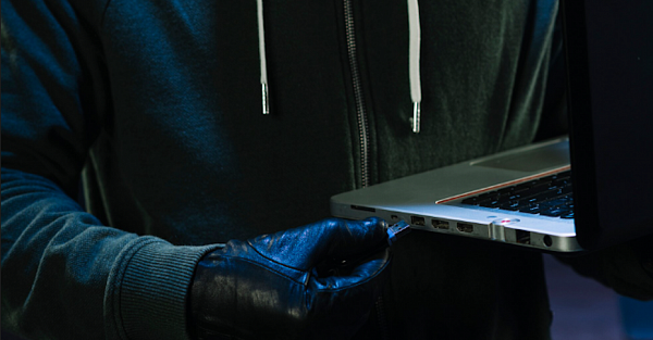 Полиция рассказала, как не стать жертвой мошенников. Очень дельный совет!