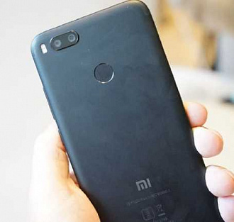 Xiaomi намеренно подчёркивает схожесть Mi A1 с iPhone 7 Plus