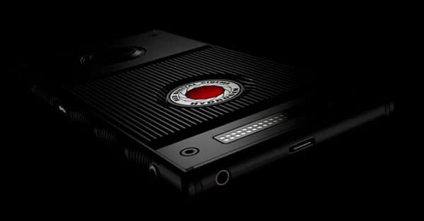 RED выпустит титановый смартфон с голографическим дисплеем