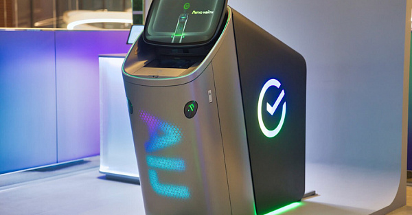 У «Сбербанка» появились банкоматы со встроенной нейросетью. Что они теперь умеют?