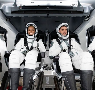 Apple оснастит космонавтов Илона Маска. Они не возьмут Android на орбиту