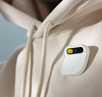 Представлен Humane AI Pin со встроенным ChatGPT — эта чудо-штука заменит нам смартфоны