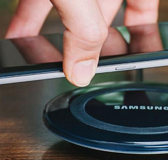 Samsung Wireless Charger Duo позволит заряжать сразу два смартфона и выйдет раньше AirPower