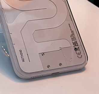 Слиты живые фото «бюджетки» Nothing Phone во всей красе из Барселоны