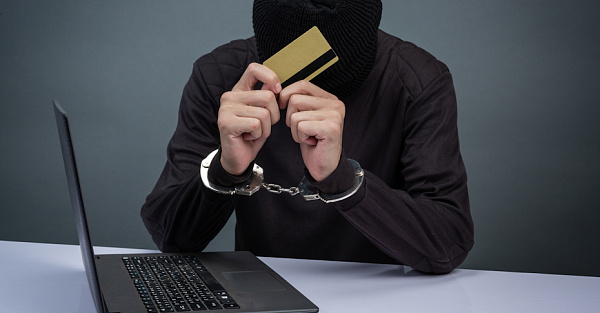 Мошенники переизобрели старую схему — стало ещё опаснее