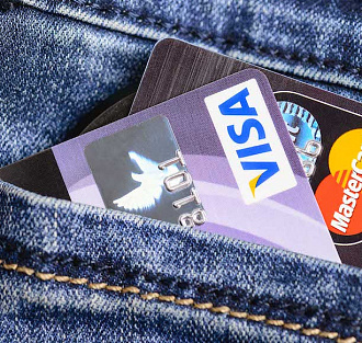 Новая услуга «карта Visa/MasterCard с доставкой» для россиян — за границу ехать не придется