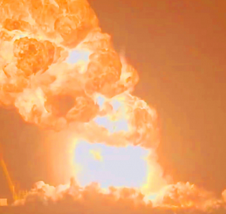 Мощный взрыв уничтожил Starship за секунды до взлета [ВИДЕО]