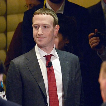 Цукерберг извинился за то что Facebook и WhatsApp упали и оборвали связь с близкими