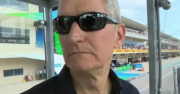 Такой iPhone Fold вы еще не видели. Сразу хочется купить!