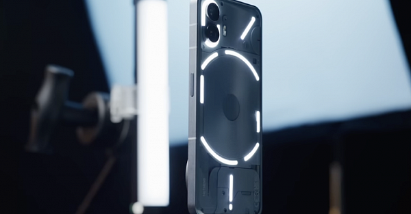 Блогер показал настоящий Nothing Phone (2) до официального релиза