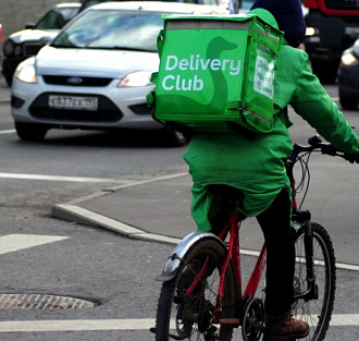 Курьеры Delivery Club взялись за доставку товаров из DNS. Быстро и рискованно