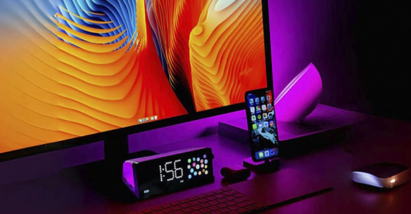 Выпущены настольные часы с поддержкой игр и приложений. Вот бы всем такие!