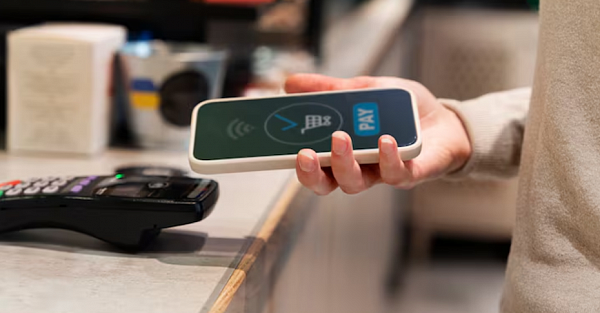 В России готовится очередной аналог Apple Pay. Будет работать со всеми терминалами!