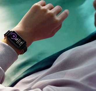 Huawei выпустила новый фитнес-браслет с NFC-модулем и автономностью до двух недель
