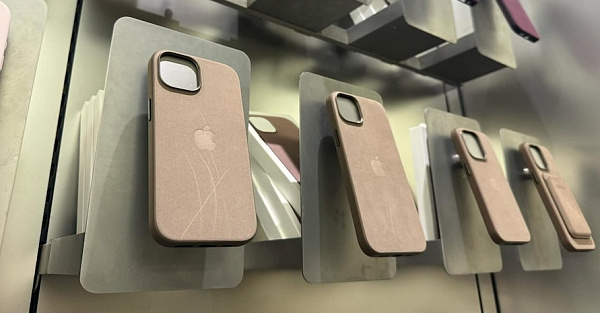 «Это просто мусор»: покупатели хейтят Apple за аксессуары для iPhone и выкладывают отвратные фото с ними