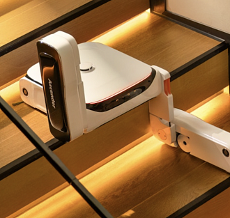 Посмотрите, как новый робот-пылесос ходит по ступенькам вверх и вниз