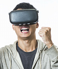Джин Мюнстер: В 2018 году Apple выпустит свои VR-очки для iPhone