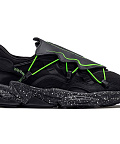 Adidas представляет обновленные Ozweego в стиле ретро-футуризм с неново-зелеными деталями